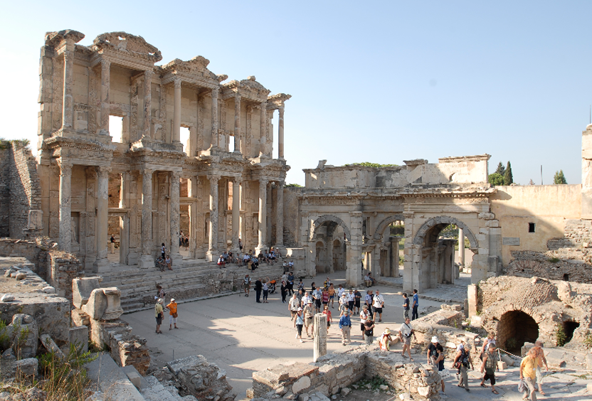 Efes Antik Kenti’ne Nasıl Gidilir?