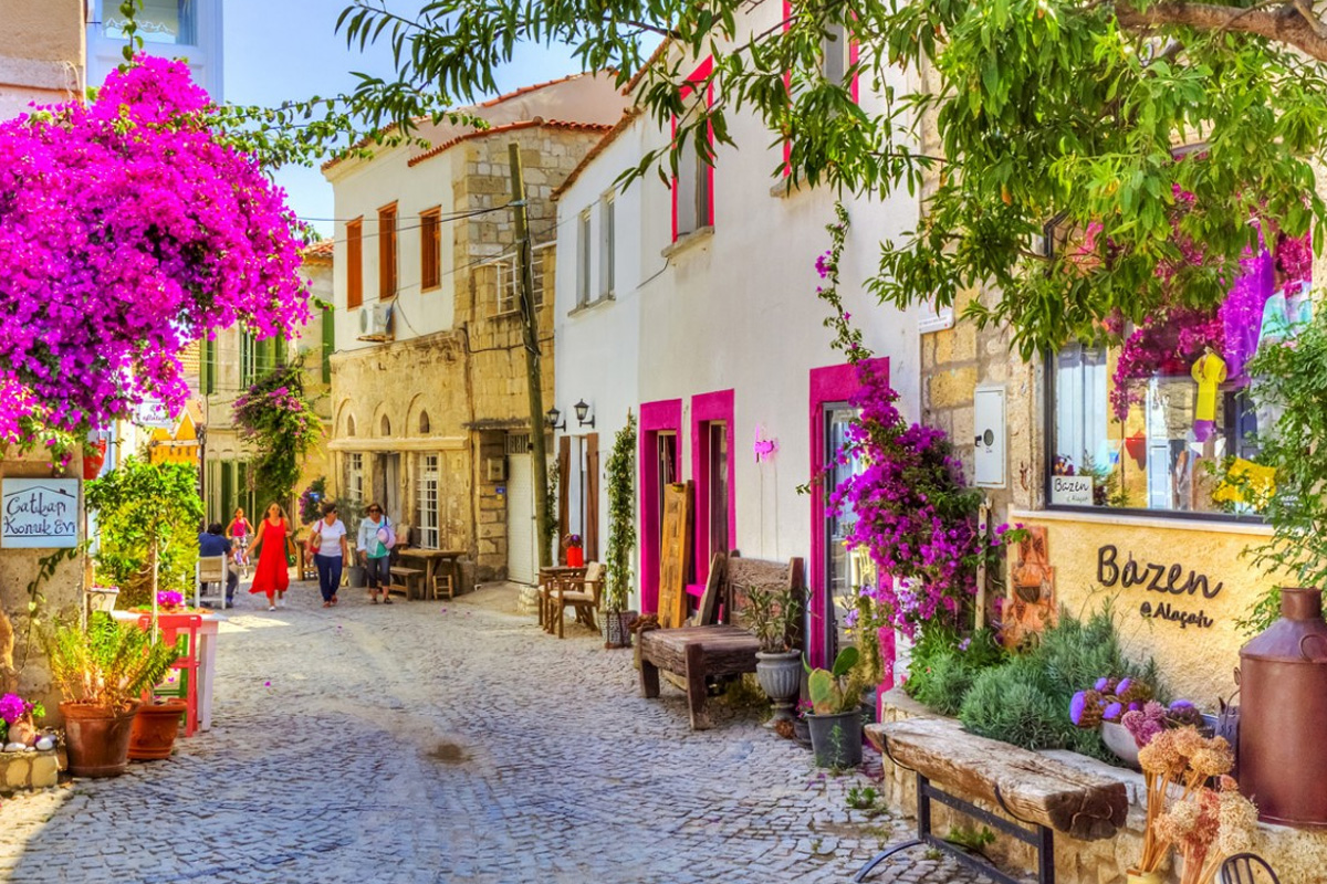 Kemalpaşa Street, Alaçatı