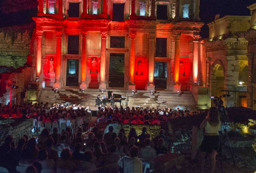 Uluslararası İzmir Festivali Nerede Yapılır?